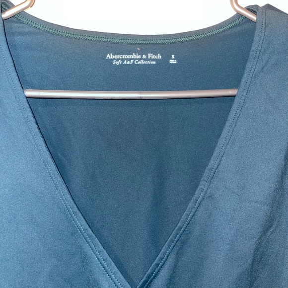 Abercrombie & Fitch Plunge Button-Snap Bodysuit - Picture 2 of 7